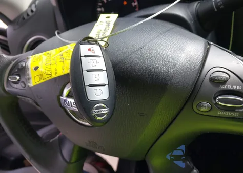 2017 Nissan Pathfinder Sv z USA, uszkodzony, nr VIN 5N1DR2MM9HC667302